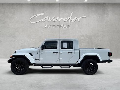 Used 2024 Jeep Gladiator Sport AWD/4WD image 13
