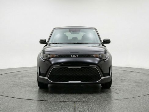 Used 2025 Kia Soul LX w/ LX Technology Package image 2