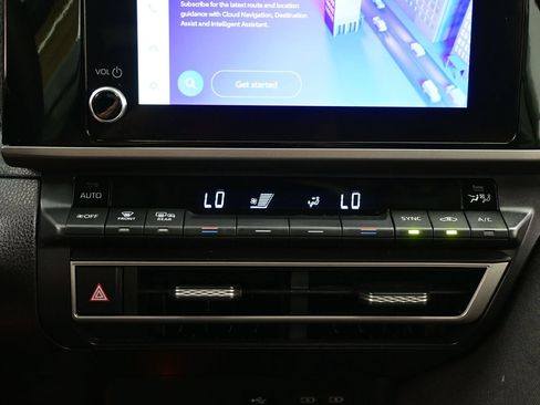 Used 2025 Toyota Camry LE FWD image 19