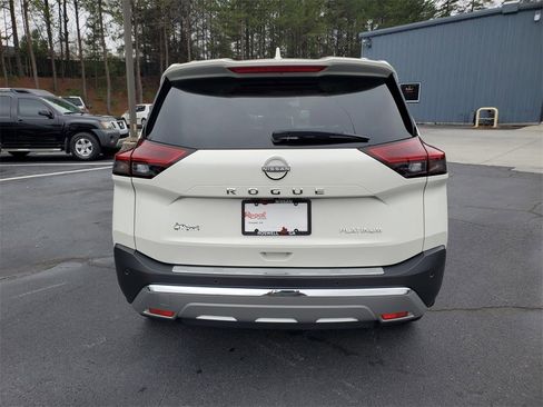 Certified 2022 Nissan Rogue Platinum w/ Head-Up Display Package image 8