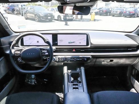 Used 2025 Hyundai Ioniq 6 SE RWD image 16