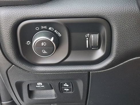 Used 2021 RAM 1500 Big Horn AWD/4WD image 24