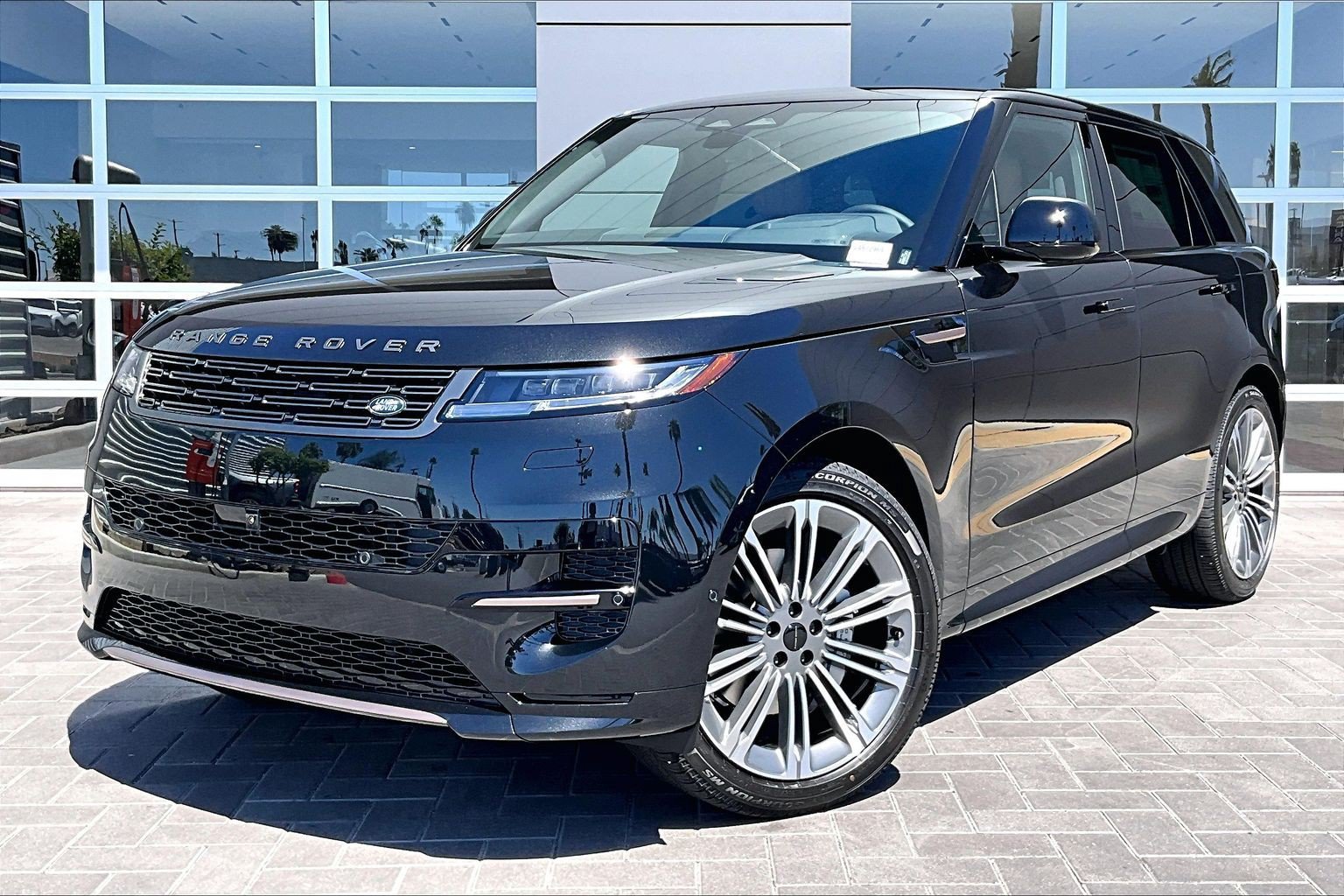 New 2027 Land Rover Range Rover Sport Dynamic SE AWD/4WD image 1