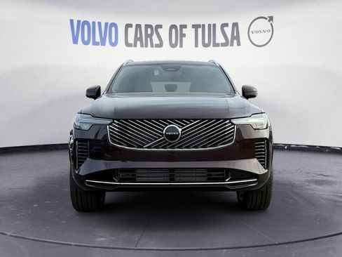 New 2025 Volvo XC90 T8 Core image 8