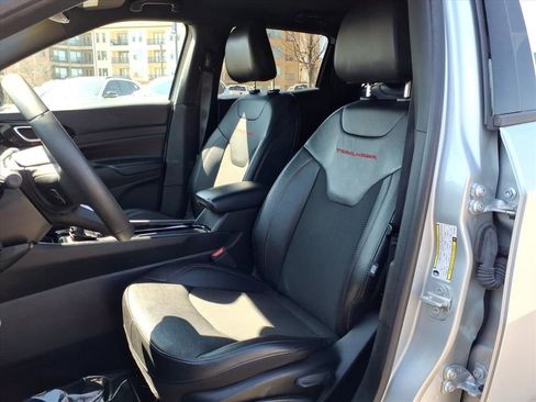 Used 2024 Jeep Compass Trailhawk image 18