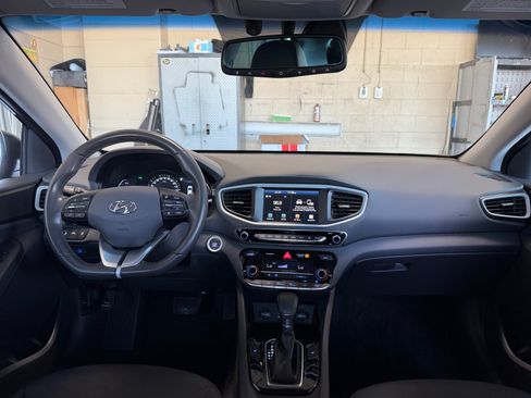 Used 2019 Hyundai Ioniq Limited FWD image 18