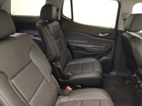Used 2021 GMC Acadia SLT w/ Elevation Edition FWD image 19