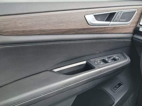 Used 2024 Volkswagen Atlas SEL Premium R-Line image 21