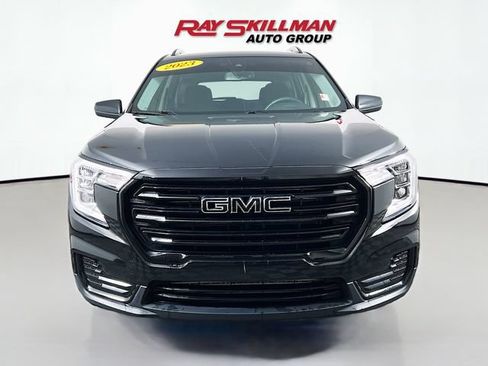 Used 2023 GMC Terrain SLE w/ Driver Convenience Package FWD image 2