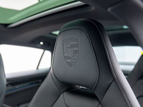 New 2025 Porsche Panamera 4 image 18