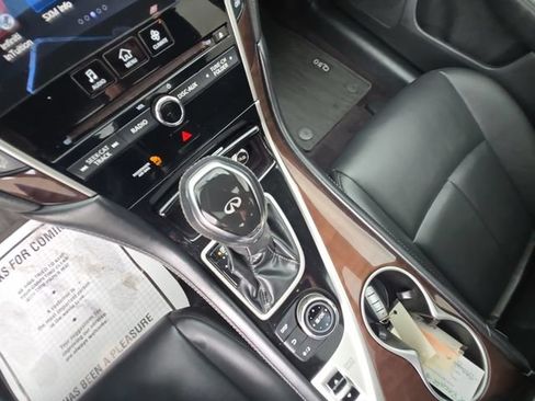 Used 2018 INFINITI Q50 Luxe w/ All Weather Package (L96) AWD/4WD image 18