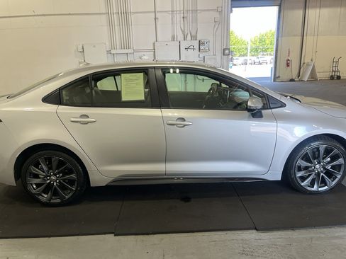 Used 2024 Toyota Corolla XSE FWD image 4