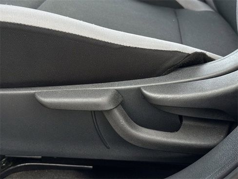 Used 2025 Nissan Versa S w/ Trunk Package image 24