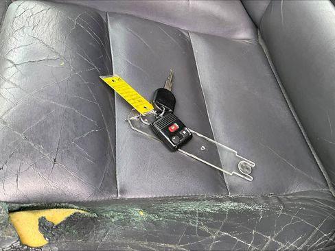 Used 2002 Ford Explorer Sport Trac 2WD image 14