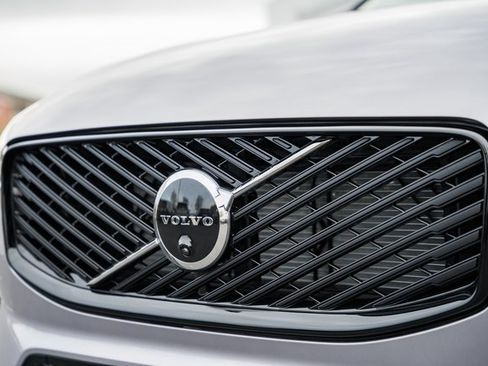 New 2026 Volvo XC60 B5 Plus w/ Protection Package Premier image 12
