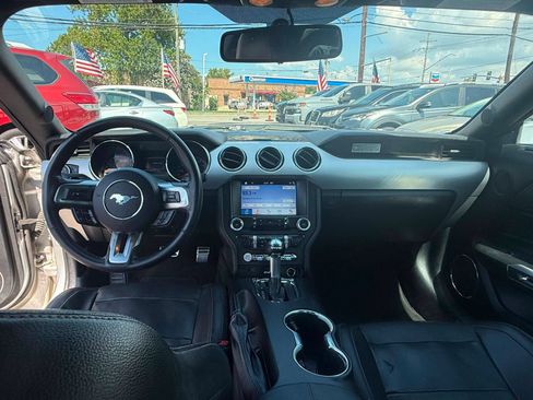 Used 2017 Ford Mustang Premium RWD image 11