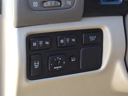 Used 2007 Lexus LX 470 4WD image 17