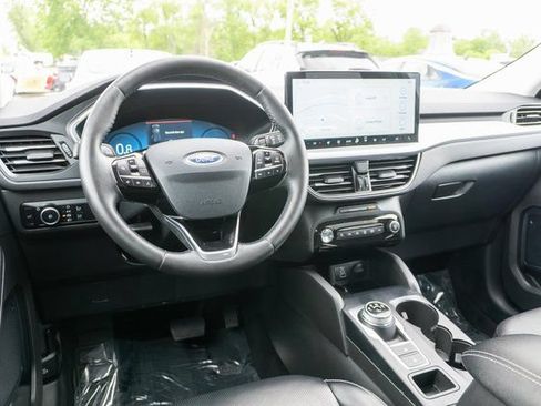 Used 2024 Ford Escape Platinum AWD/4WD image 12