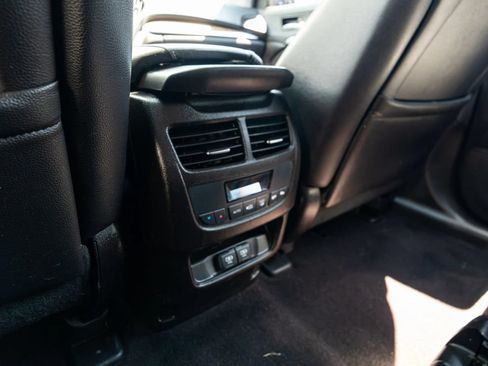 Used 2020 Acura MDX w/ Technology Package AWD/4WD image 32