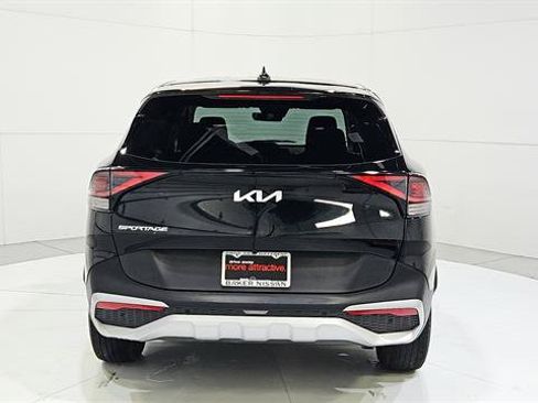 Used 2025 Kia Sportage LX FWD image 7