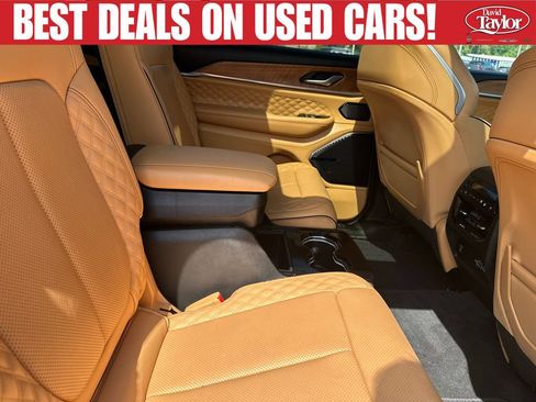 Used 2025 Jeep Grand Cherokee L Summit AWD/4WD image 33