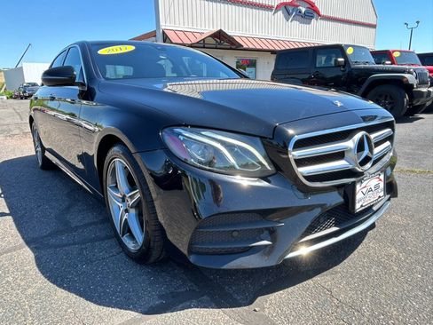 Used 2017 Mercedes-Benz E 300 4MATIC image 4
