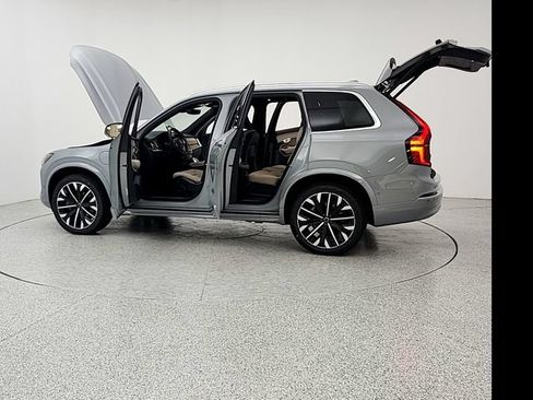 New 2026 Volvo XC90 T8 Plus AWD/4WD image 12