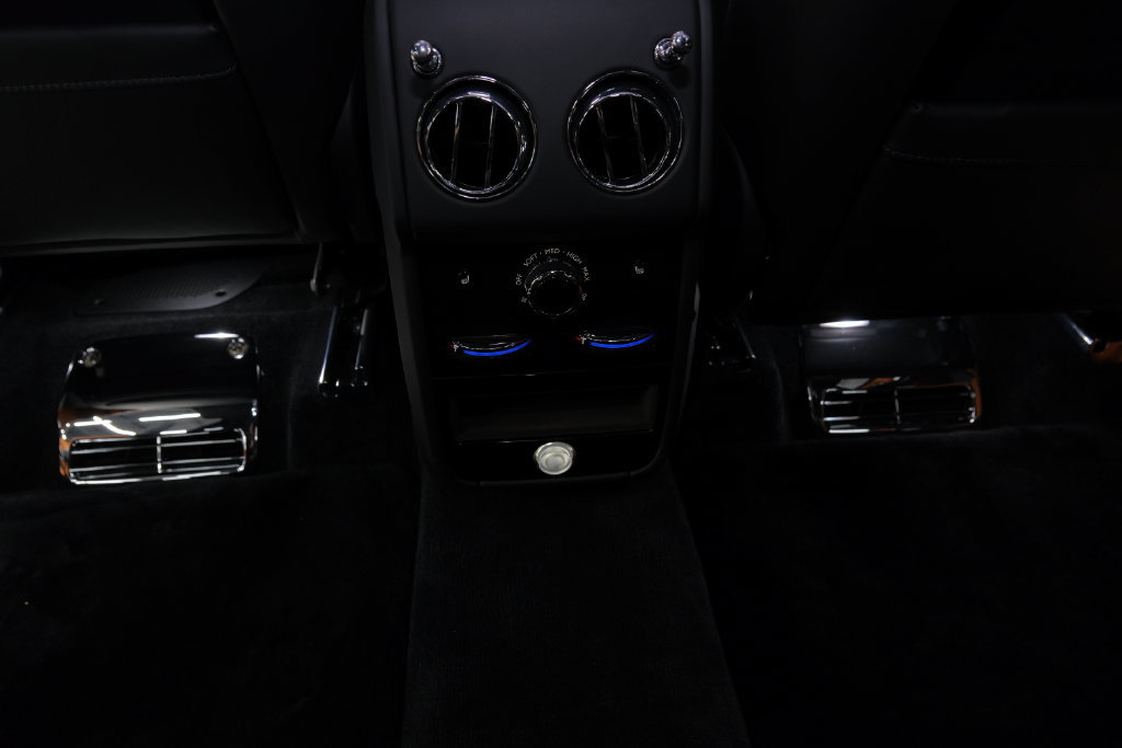 Used 2026 Rolls-Royce Cullinan AWD/4WD image 61