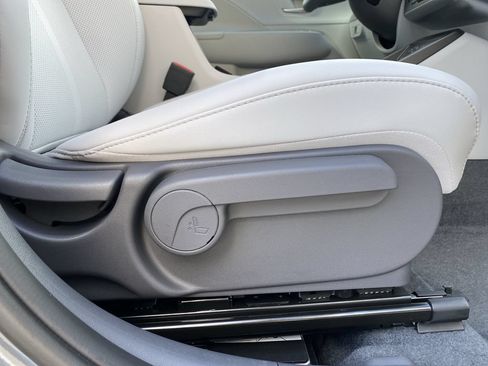 New 2026 Hyundai Kona Limited FWD image 35