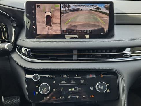 New 2026 INFINITI QX60 Luxe FWD image 16