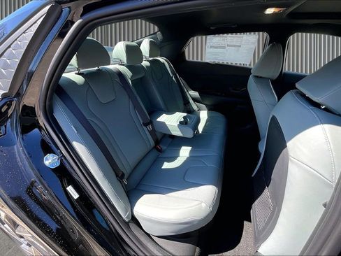 New 2026 Hyundai Elantra Limited FWD image 11