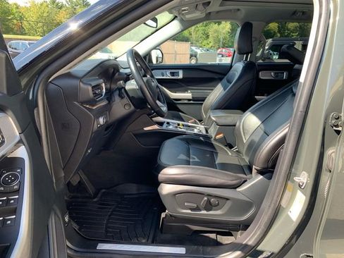 Used 2022 Ford Explorer Limited w/ Equipment Group 301A image 30