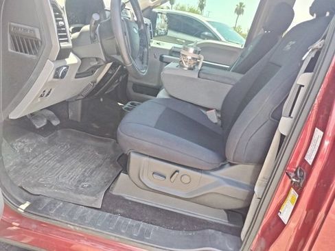 Used 2019 Ford F150 XLT w/ Equipment Group 302A Luxury AWD/4WD image 9