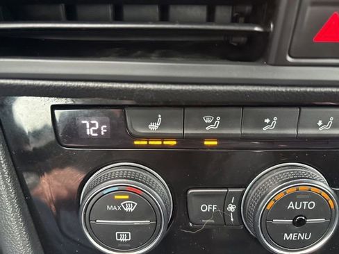 Used 2020 Volkswagen Jetta GLI image 2