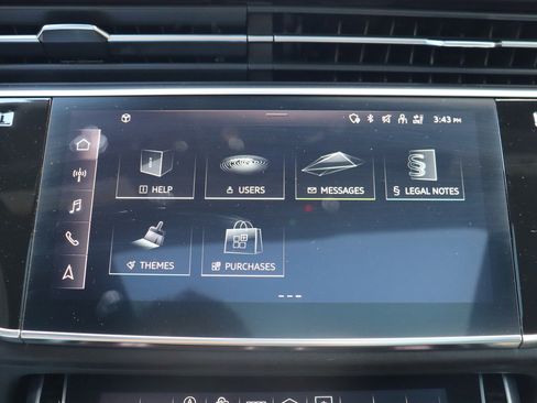 Used 2023 Audi Q8 Premium Plus w/ Premium Plus Package AWD/4WD image 29