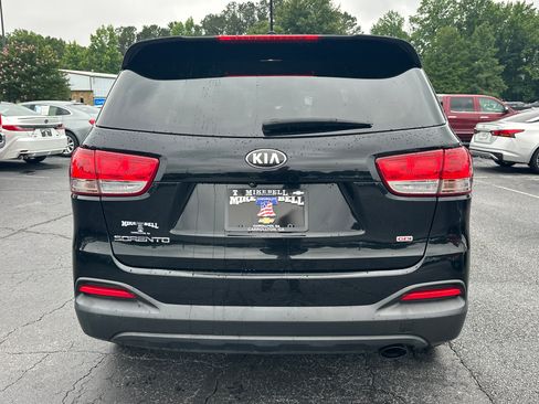 Used 2016 Kia Sorento FWD image 7