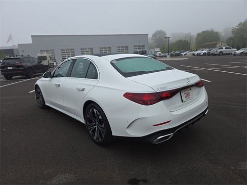 New 2026 Mercedes-Benz E 350 4MATIC Sedan image 5