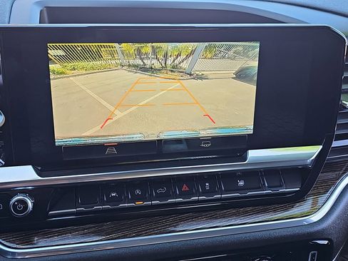 Used 2025 GMC Sierra 1500 Elevation image 23