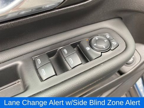 Certified 2024 GMC Terrain SLE w/ Driver Convenience Package FWD image 16