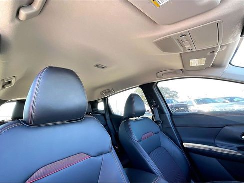 Used 2025 Nissan Kicks SR image 27