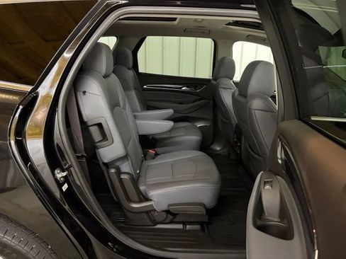Used 2021 Buick Enclave Essence w/ Sun And Navigation Package AWD/4WD image 19