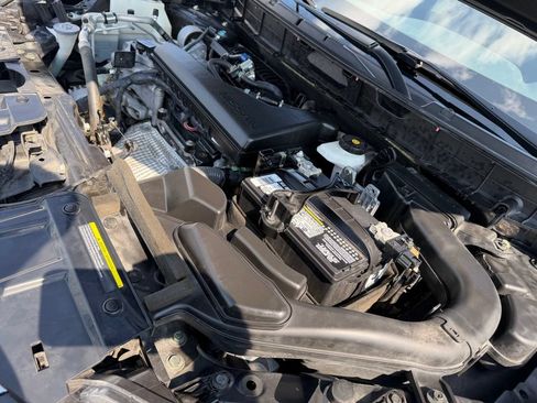 Used 2020 Nissan Rogue S FWD image 8