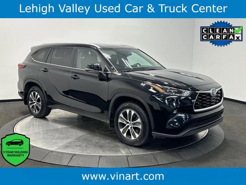 Used 2023 Toyota Highlander XLE AWD/4WD image 1