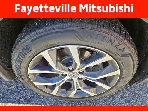 Used 2024 Acura MDX SH-AWD w/ Technology Package image 4