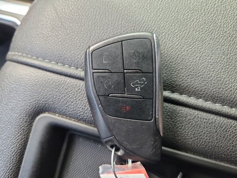 Used 2022 Chevrolet Silverado 1500 LT Trail Boss w/ Convenience Package II AWD/4WD image 34