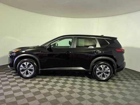 Certified 2022 Nissan Rogue SV image 4