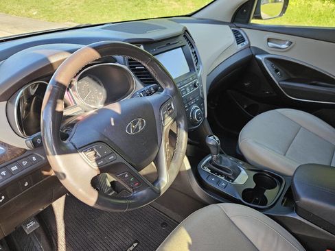 Used 2018 Hyundai Santa Fe Sport image 11