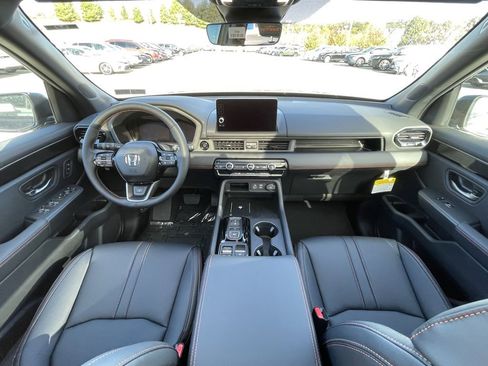 New 2025 Honda Pilot TrailSport image 29