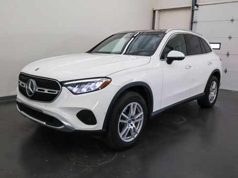 Used 2023 Mercedes-Benz GLC 300 4MATIC image 7
