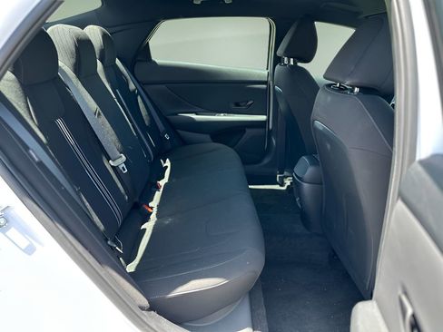 Used 2025 Hyundai Elantra Sport image 22